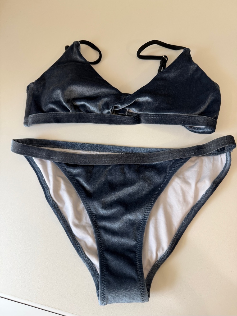 Cupshe Velvet Bikini in Denim Blue Color